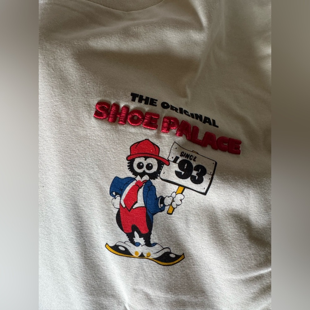 Shoe Palace T-shirt - brand new, size medium in men